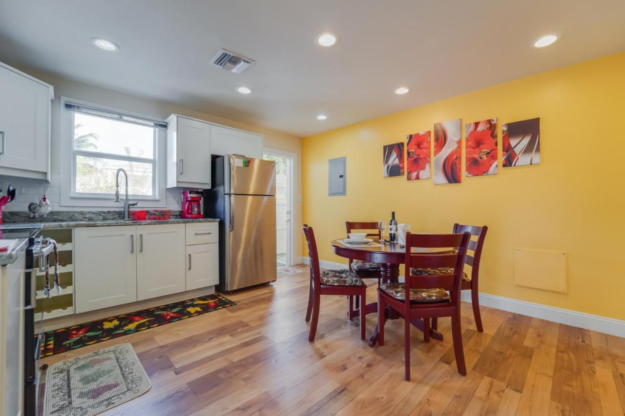 Beach Chairs, Good Kitchen, Strong Wifi On 14Th Ave Fort Lauderdale Exterior photo