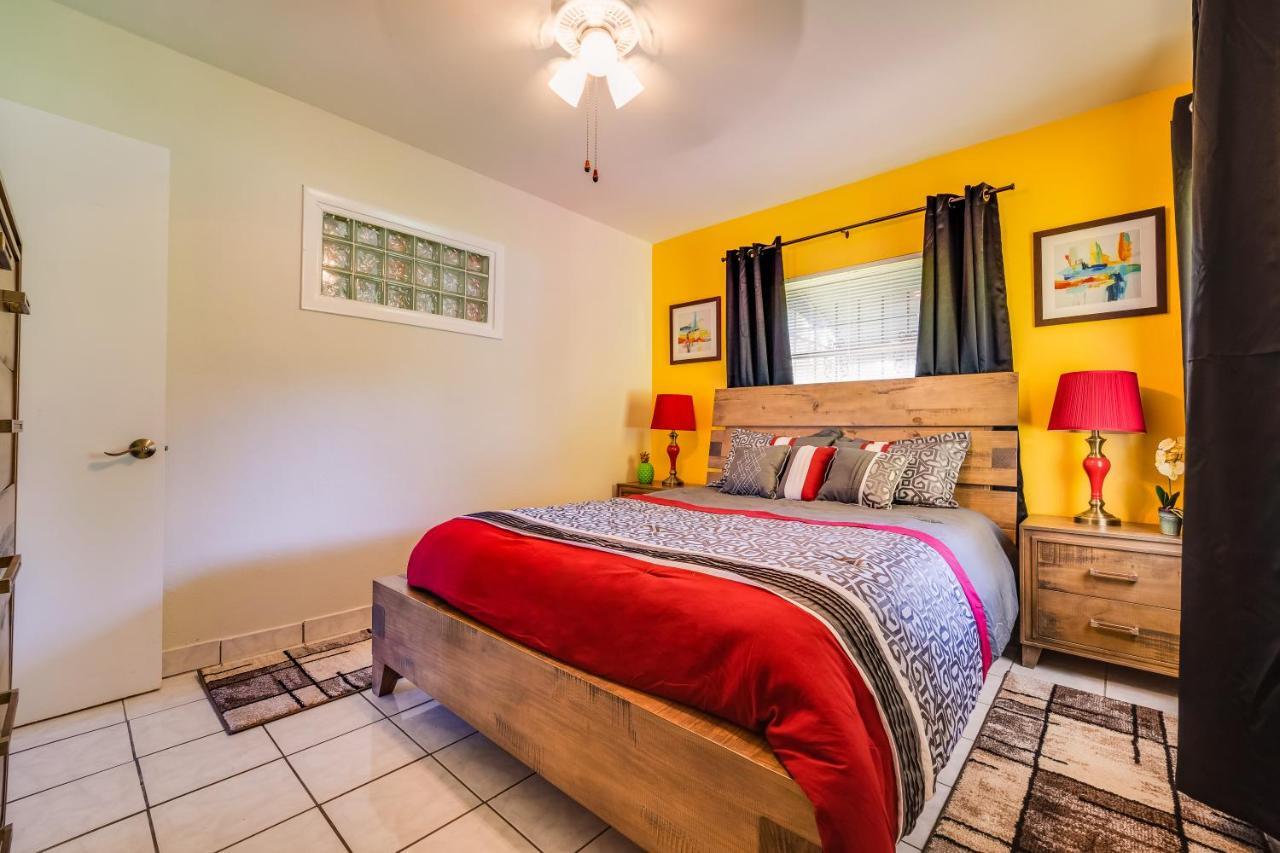 Beach Chairs, Good Kitchen, Strong Wifi On 14Th Ave Fort Lauderdale Exterior photo