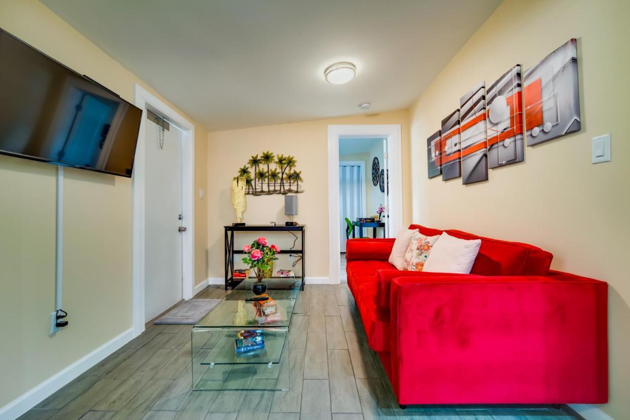 Beach Chairs, Good Kitchen, Strong Wifi On 14Th Ave Fort Lauderdale Exterior photo